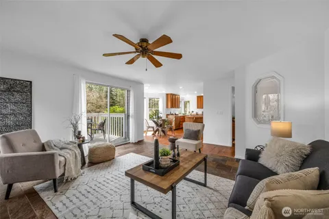 $1,299,000 | 3915 245th Court Southeast, Sammamish, WA 98029