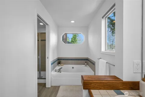 $1,299,000 | 3915 245th Court Southeast, Sammamish, WA 98029