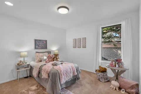 $1,299,000 | 3915 245th Court Southeast, Sammamish, WA 98029