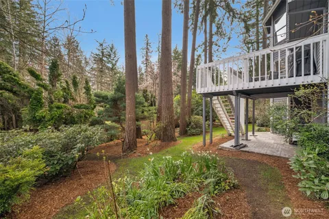$1,299,000 | 3915 245th Court Southeast, Sammamish, WA 98029