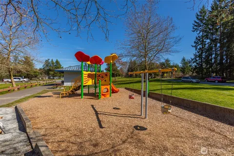 $1,299,000 | 3915 245th Court Southeast, Sammamish, WA 98029