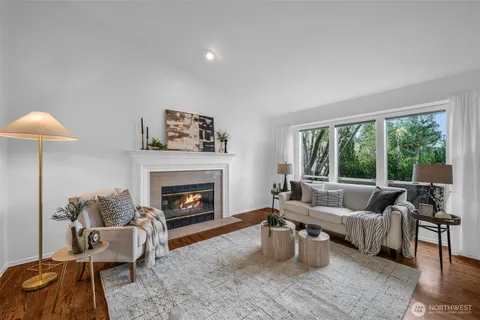 $1,299,000 | 3915 245th Court Southeast, Sammamish, WA 98029