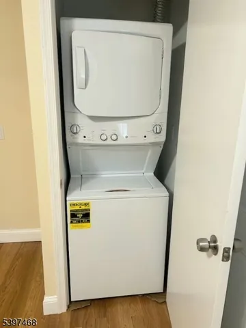 $3,600 | 370 Knickerbocker Avenue, Unit 2, Paterson, NJ 07503