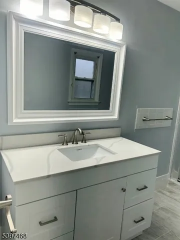 $3,600 | 370 Knickerbocker Avenue, Unit 2, Paterson, NJ 07503