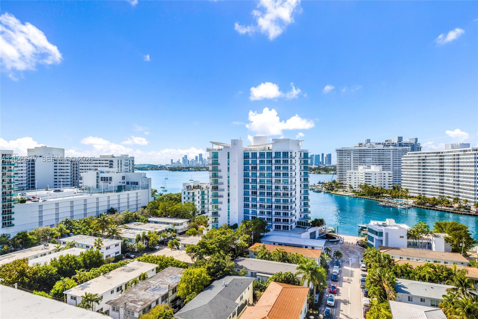 1621 Bay Road, Unit PH4 Miami Beach, FL 33139 - Photo 24 of 40