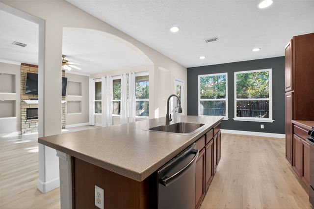 $285,000 | 126 Silver Penny Drive, Conroe, TX 77384