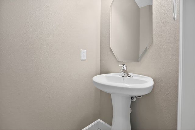 $285,000 | 126 Silver Penny Drive, Conroe, TX 77384