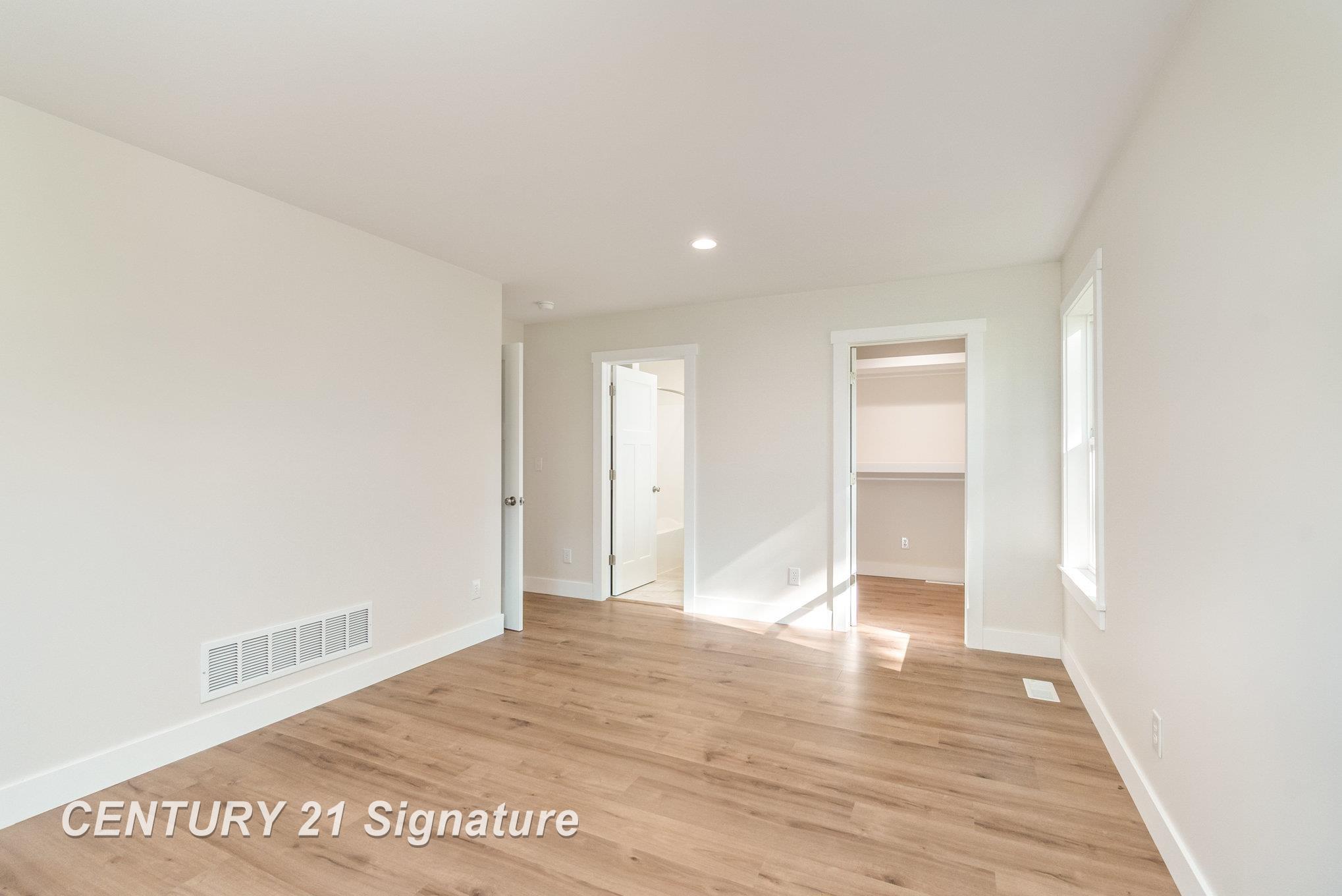 817 Sandow Road Midland, MI 48640 - Photo 12 of 23 50186680-af70bc27-9932-4a9f-bb7e-c95ca23a2867.JPG