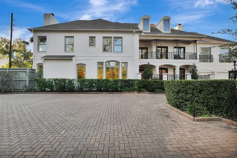 $2,000,000 | 74 Briar Hollow Lane, Houston, TX 77027