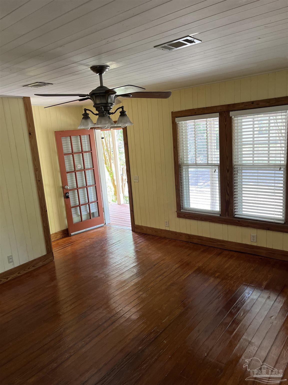 307 East La Rua Street Pensacola, FL 32501 - Photo 7 of 11