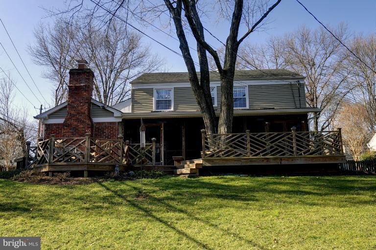 11011 Old Coach Road Potomac, MD 20854 - Photo 7 of 22 Exterior (Rear)