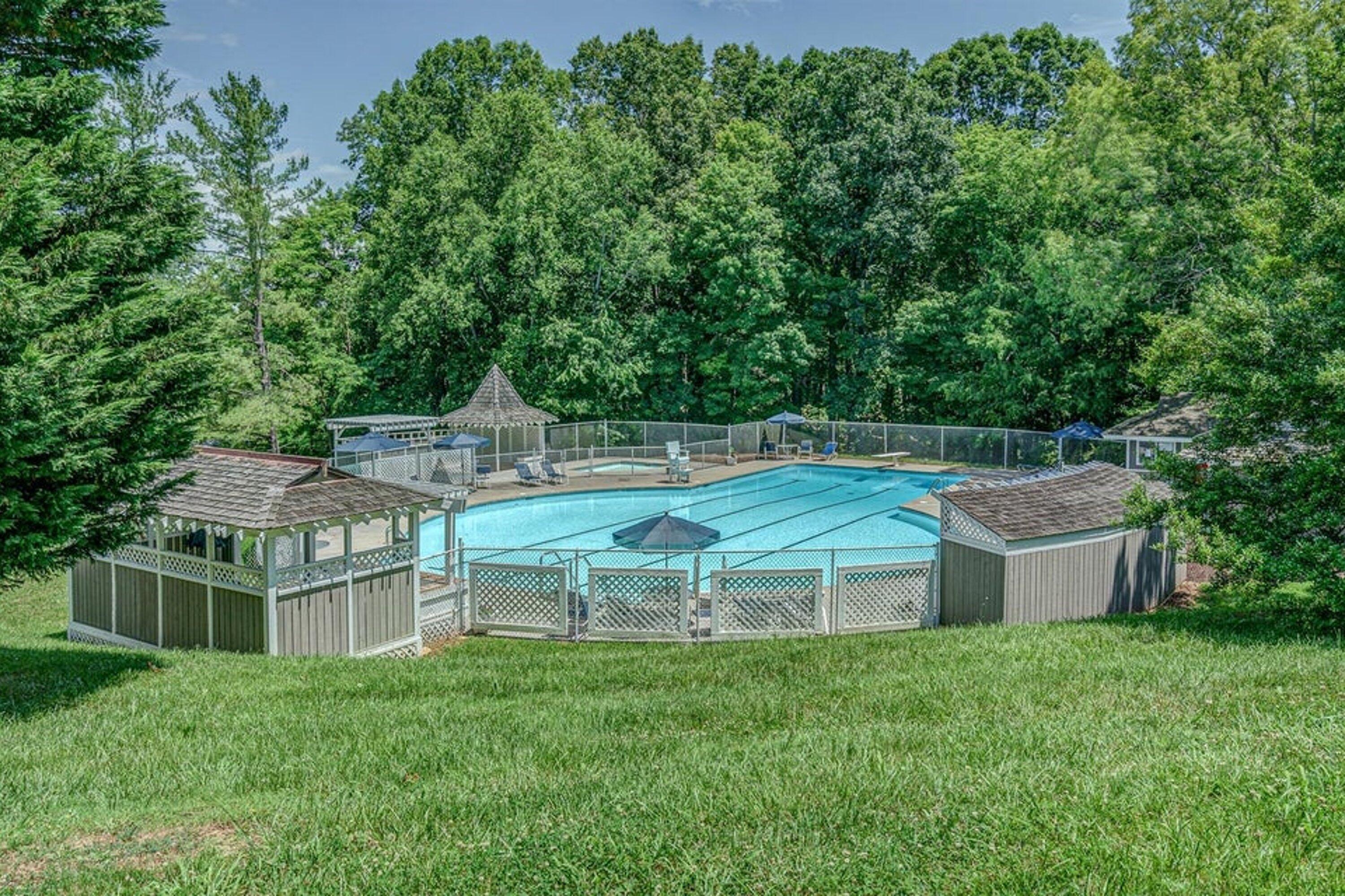 845 Gangplank Road, Unit 210 Moneta, VA 24121 - Photo 33 of 34 an aerial view of a house with a backyard