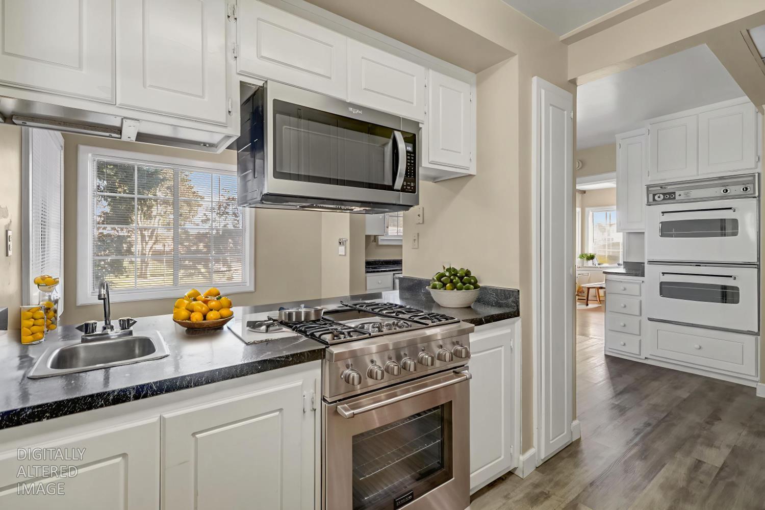 2763 Coleman Way Sacramento, CA 95818 - Photo 11 of 64 Photo was virtually staged.