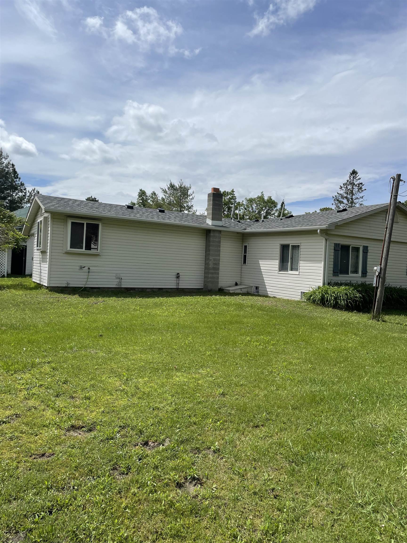 1689 Pinconning Road Pinconning, MI 48650 - Photo 15 of 30