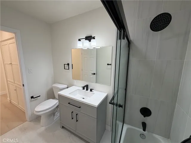 $4,300 | 3357 Honolulu Avenue, La Crescenta, CA 91214