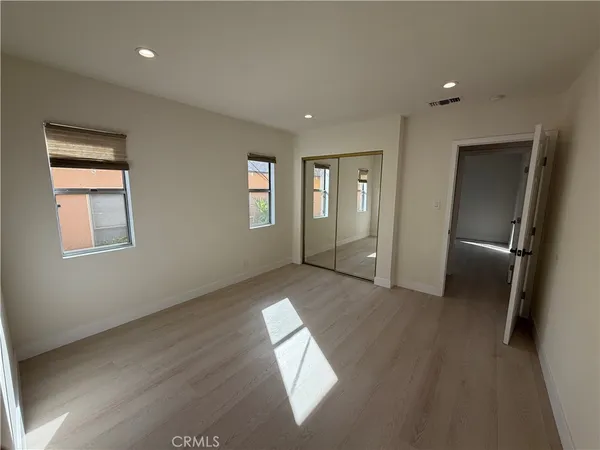 $3,850 | 3357 Honolulu Avenue, La Crescenta, CA 91214