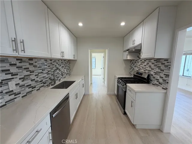 $4,300 | 3357 Honolulu Avenue, La Crescenta, CA 91214