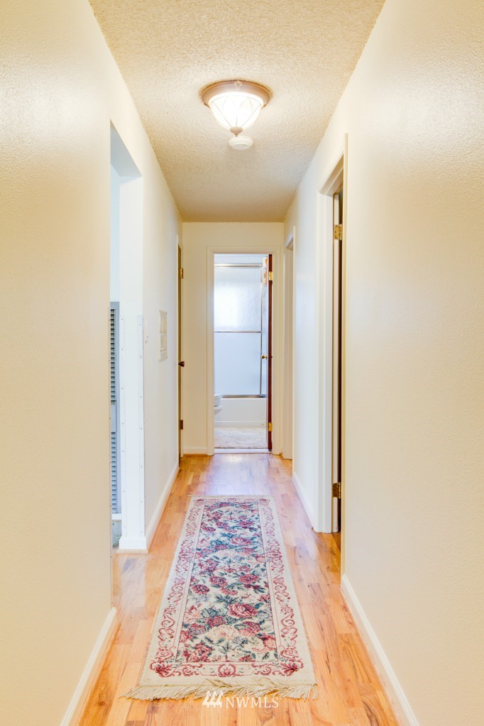 7833 200th Street Southwest Edmonds, WA 98026 - Photo 17 of 25 Gallery Image 17