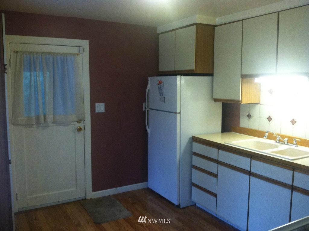 7833 200th Street Southwest Edmonds, WA 98026 - Photo 21 of 25 Gallery Image 21