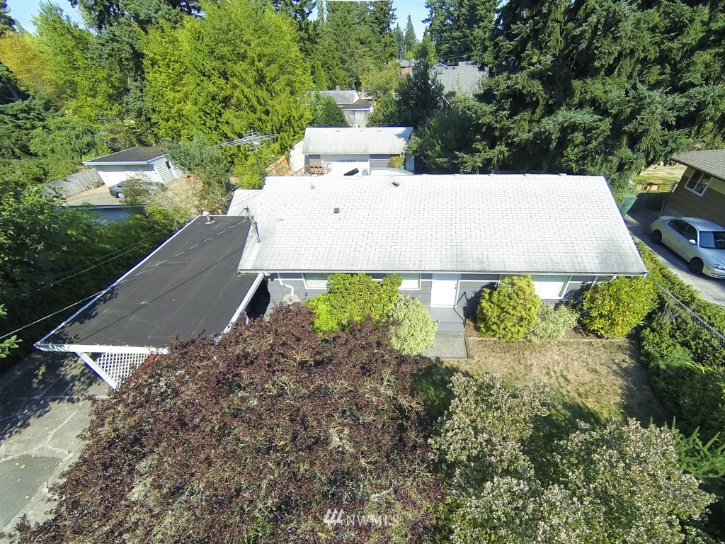 7833 200th Street Southwest Edmonds, WA 98026 - Photo 5 of 25 Gallery Image 5