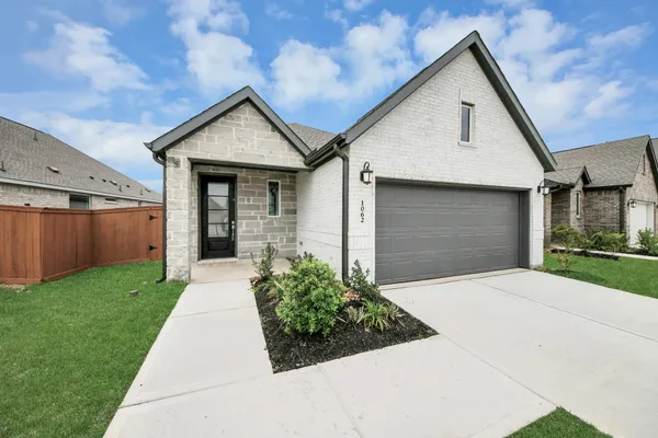 $2,200 | 1062 Blue Stone Drive, Beasley, TX 77417