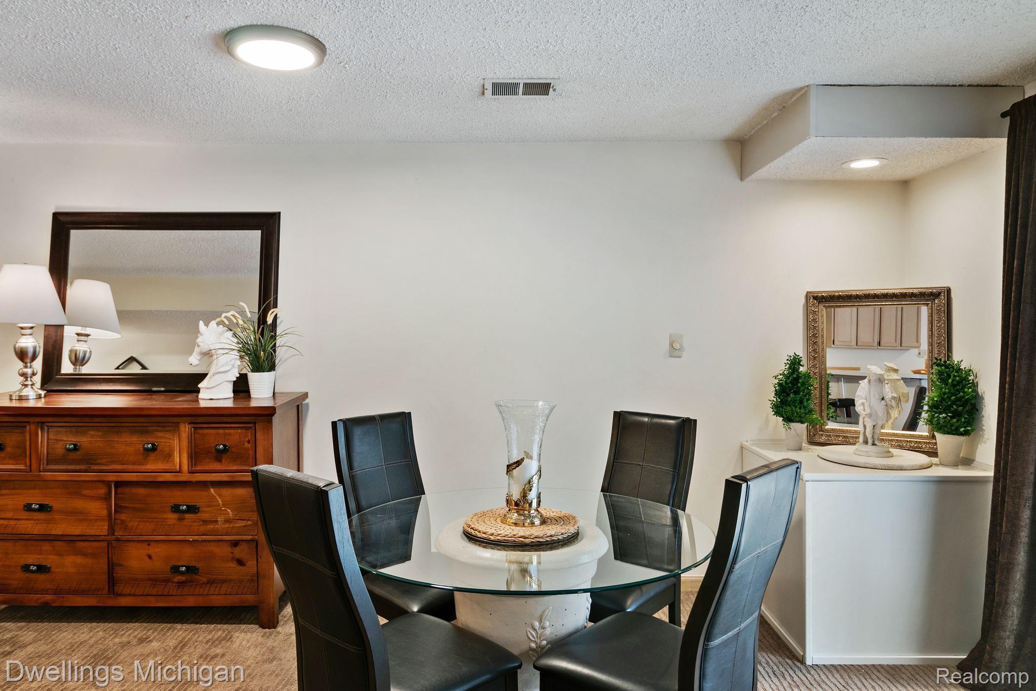 22000 River Ridge Trail Farmington, MI 48335 - Photo 29 of 51 Gallery Image 29