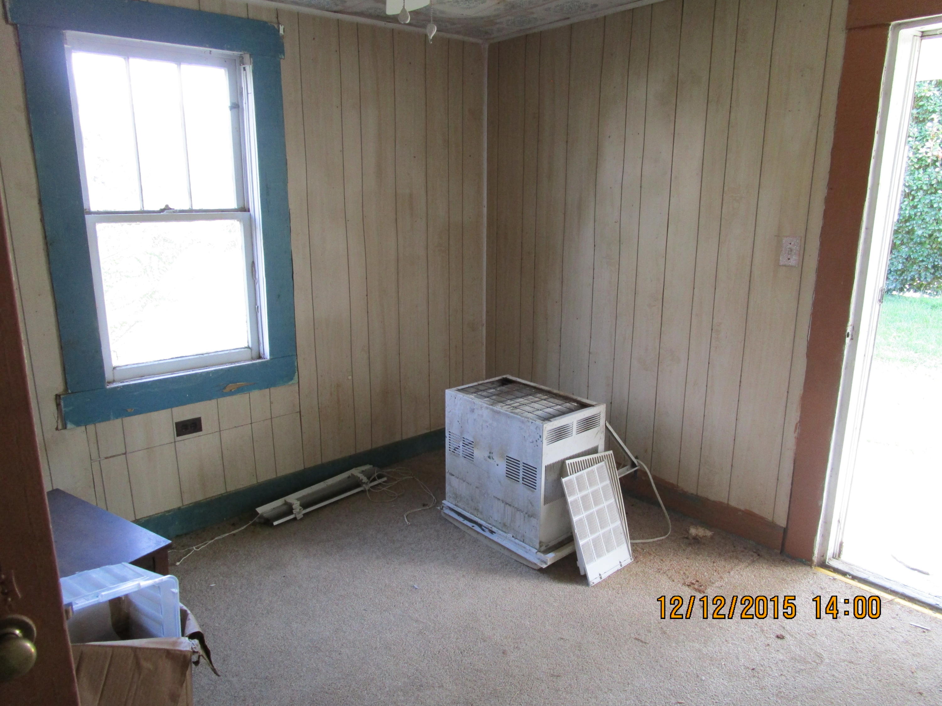 400 Edwards Road Penhook, VA 24137 - Photo 4 of 24 a room with a bed and a window