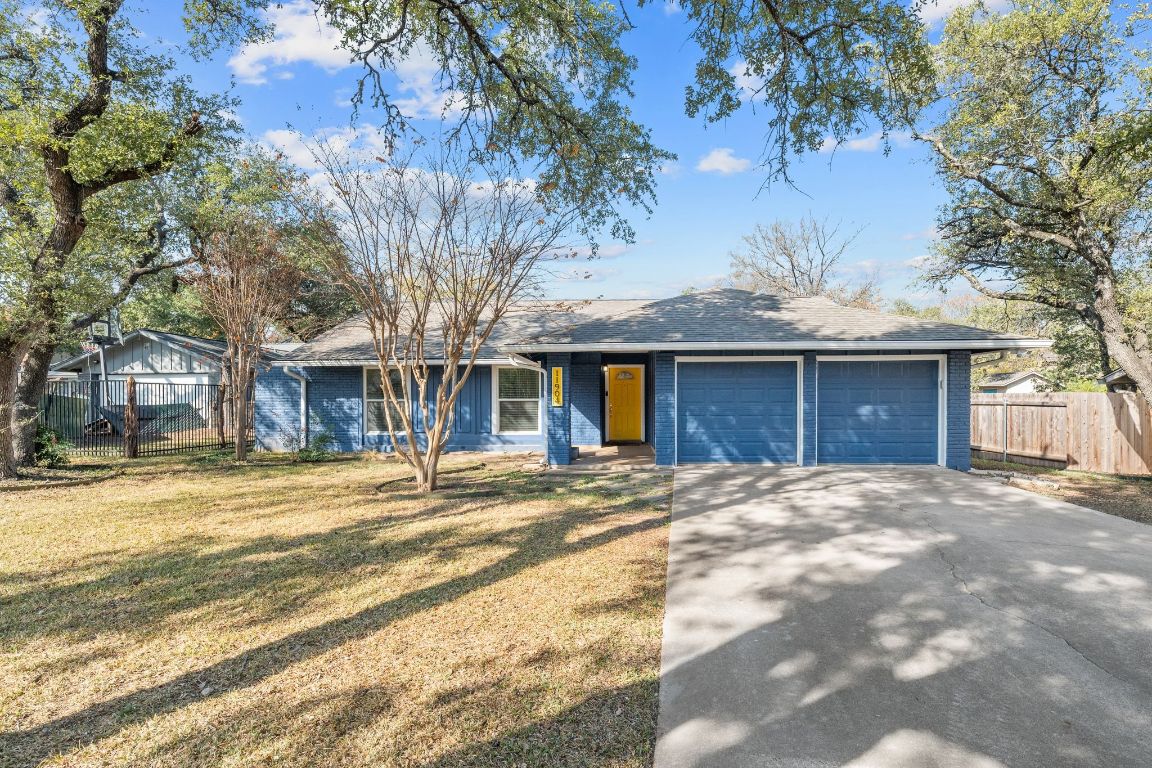Great location just off of 183 N and Duval in North Austin.