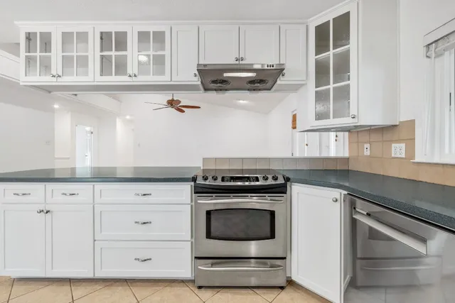 $2,600 | 11904 Highland Oaks Trail, Austin, TX 78759