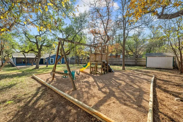 $2,600 | 11904 Highland Oaks Trail, Austin, TX 78759