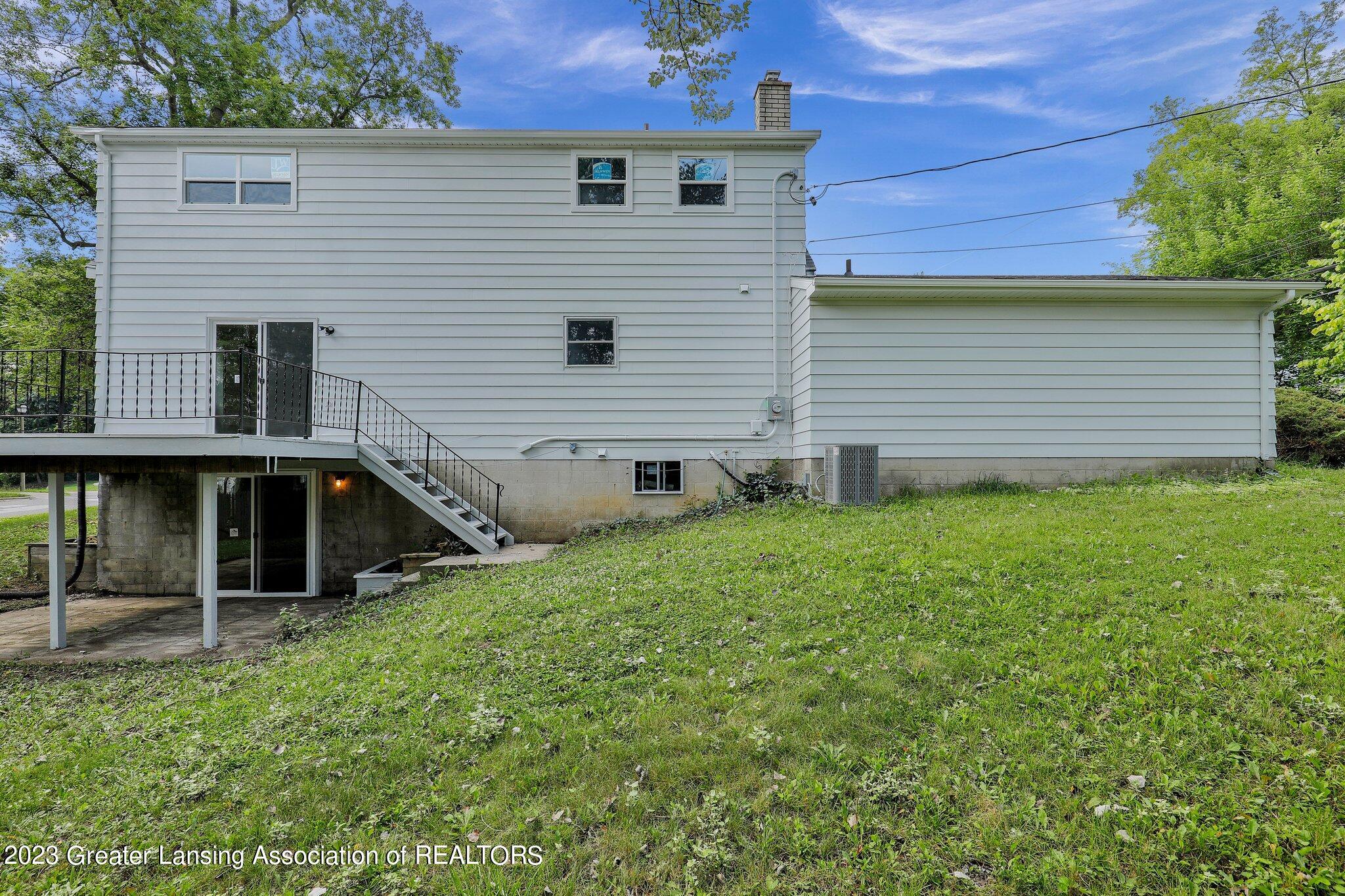 900 West Cavanaugh Road Lansing, MI 48910 - Photo 30 of 32 25-web-or-mls-Open Ended Media-24