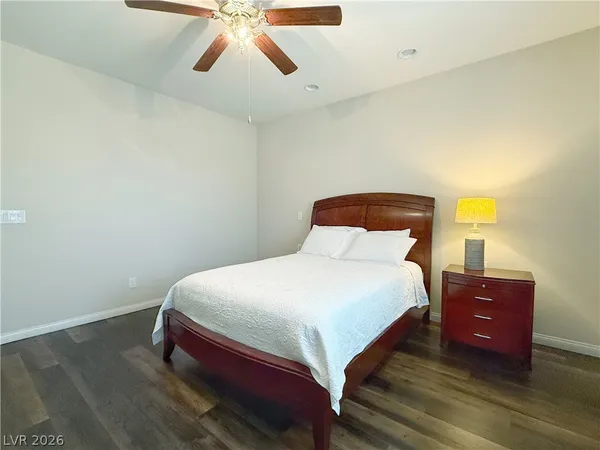 $2,550 | 3548 East Tompkins Avenue, Las Vegas, NV 89121