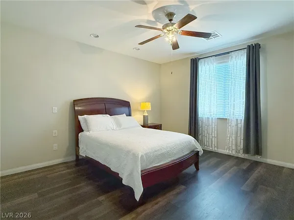 $2,550 | 3548 East Tompkins Avenue, Las Vegas, NV 89121