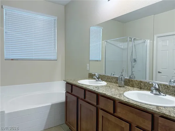 $2,550 | 3548 East Tompkins Avenue, Las Vegas, NV 89121