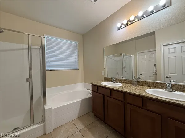 $2,550 | 3548 East Tompkins Avenue, Las Vegas, NV 89121