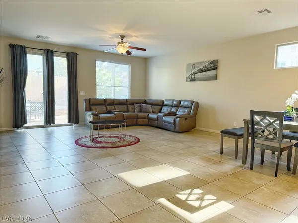 $2,550 | 3548 East Tompkins Avenue, Las Vegas, NV 89121