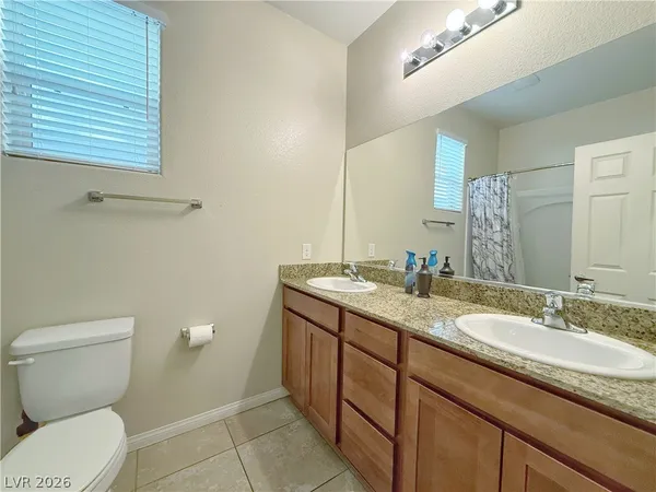 $2,550 | 3548 East Tompkins Avenue, Las Vegas, NV 89121