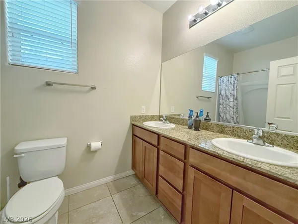 $2,550 | 3548 East Tompkins Avenue, Las Vegas, NV 89121