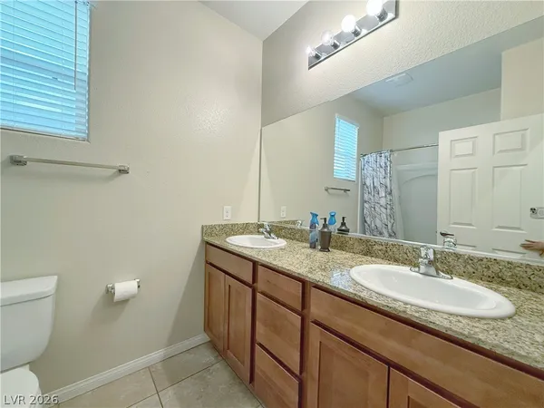 $2,550 | 3548 East Tompkins Avenue, Las Vegas, NV 89121