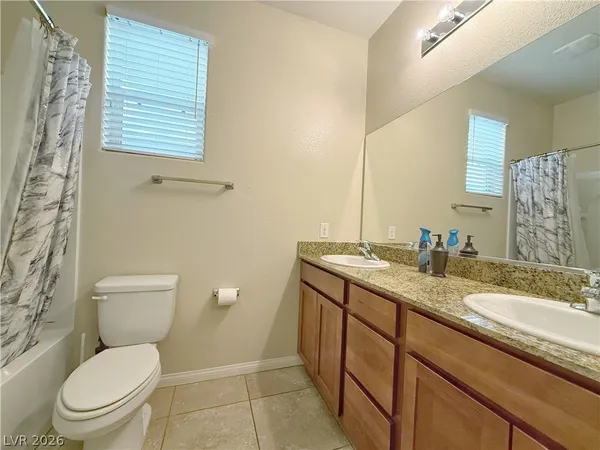 $2,550 | 3548 East Tompkins Avenue, Las Vegas, NV 89121