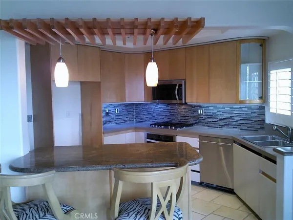 $4,600 | 31 Highland, Irvine, CA 92603