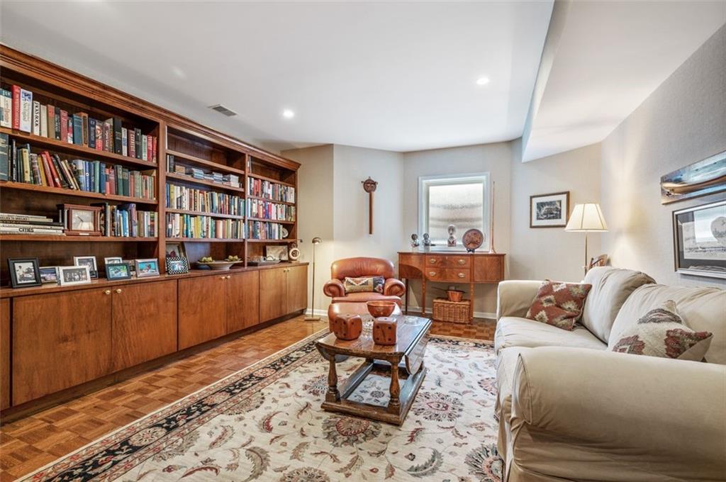 200 Schenley Road Pittsburgh, PA 15217 - Photo 20 of 25 Gallery Image 20