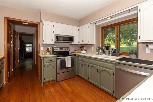 $470,000 | 776 Big Buffalo Road, Stover, MO 65078