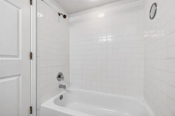 $174,999 | 2500 Winding Creek Boulevard, Unit E203, Clearwater, FL 33761