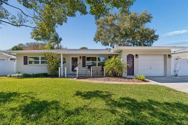 $615,000 | 1450 San Roy Drive, Dunedin, FL 34698