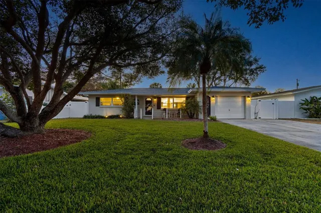 $615,000 | 1450 San Roy Drive, Dunedin, FL 34698