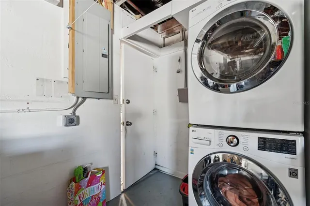 $615,000 | 1450 San Roy Drive, Dunedin, FL 34698