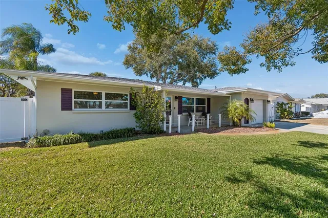 $615,000 | 1450 San Roy Drive, Dunedin, FL 34698