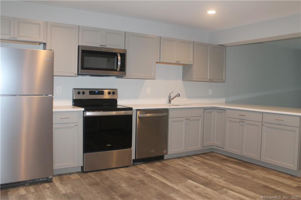 9 Goodhill Road, Unit 202 Bethel, CT 06801 - Photo 5 of 17