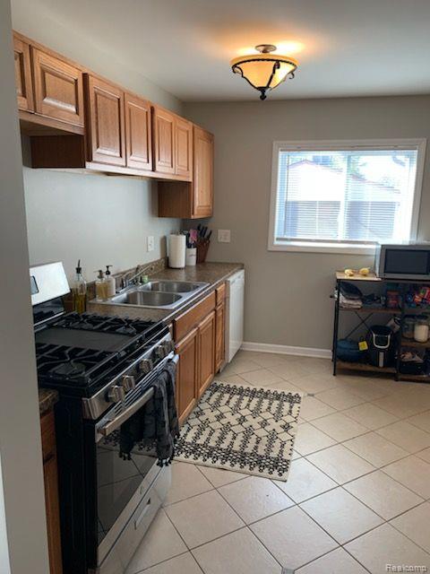 21537 Waltham Road Warren, MI 48089 - Photo 4 of 16